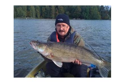 Рыболовный поселок на озере Онкивеси