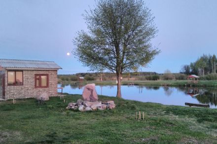 Платная рыбалка на озере "Мандрино"
