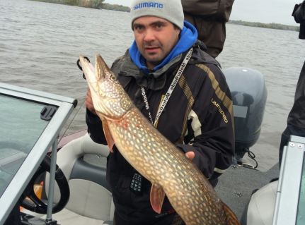 Рыбалка на Иваньковском водохранилище с Алексеем Постных